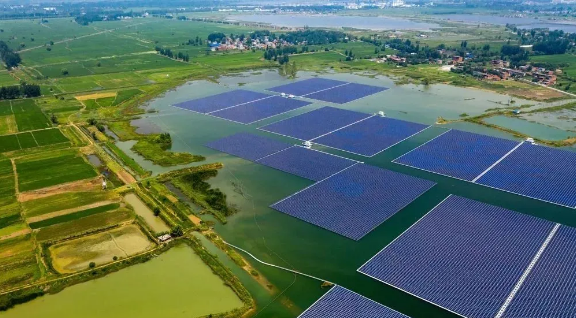 中國(guó)十三省最大光伏電站在這里！欽州康熙嶺的光伏電站能排上號(hào)了嗎？