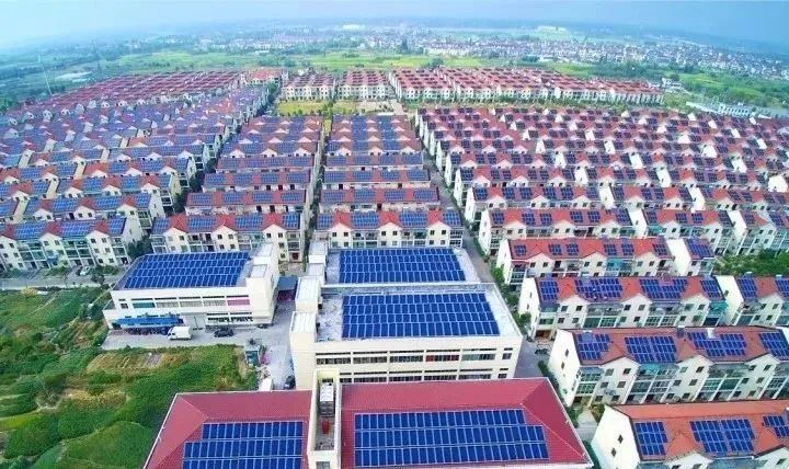 光伏發(fā)電“租房頂、免費(fèi)裝”新套路，警惕陰陽合同，天上不會(huì)掉餡餅！